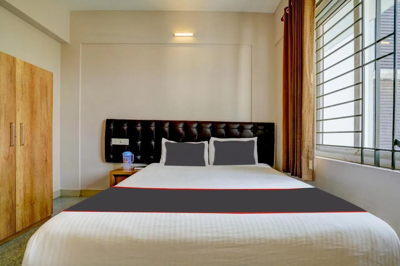 ホテル Collection O Premium Crystal Residency Kochi